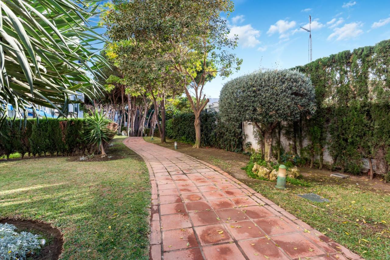 Modern - 2 Bedrooms, Beachside - Puerto Banus Appartamento