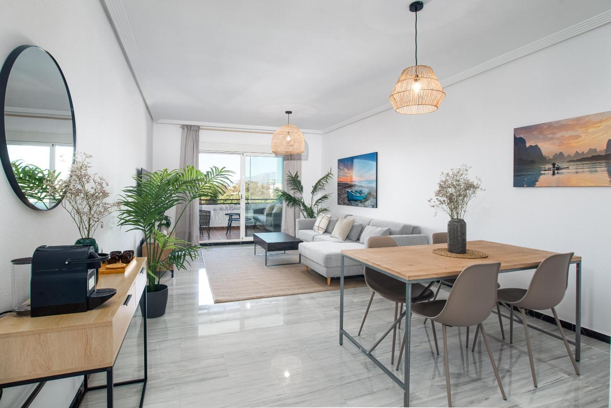 Appartement Modern - 2 Bedrooms, Beachside - Puerto Banus Marbella