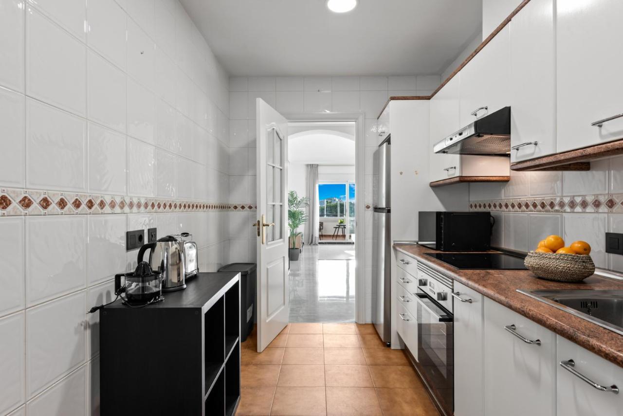 Appartement Modern - 2 Bedrooms, Beachside - Puerto Banus Marbella