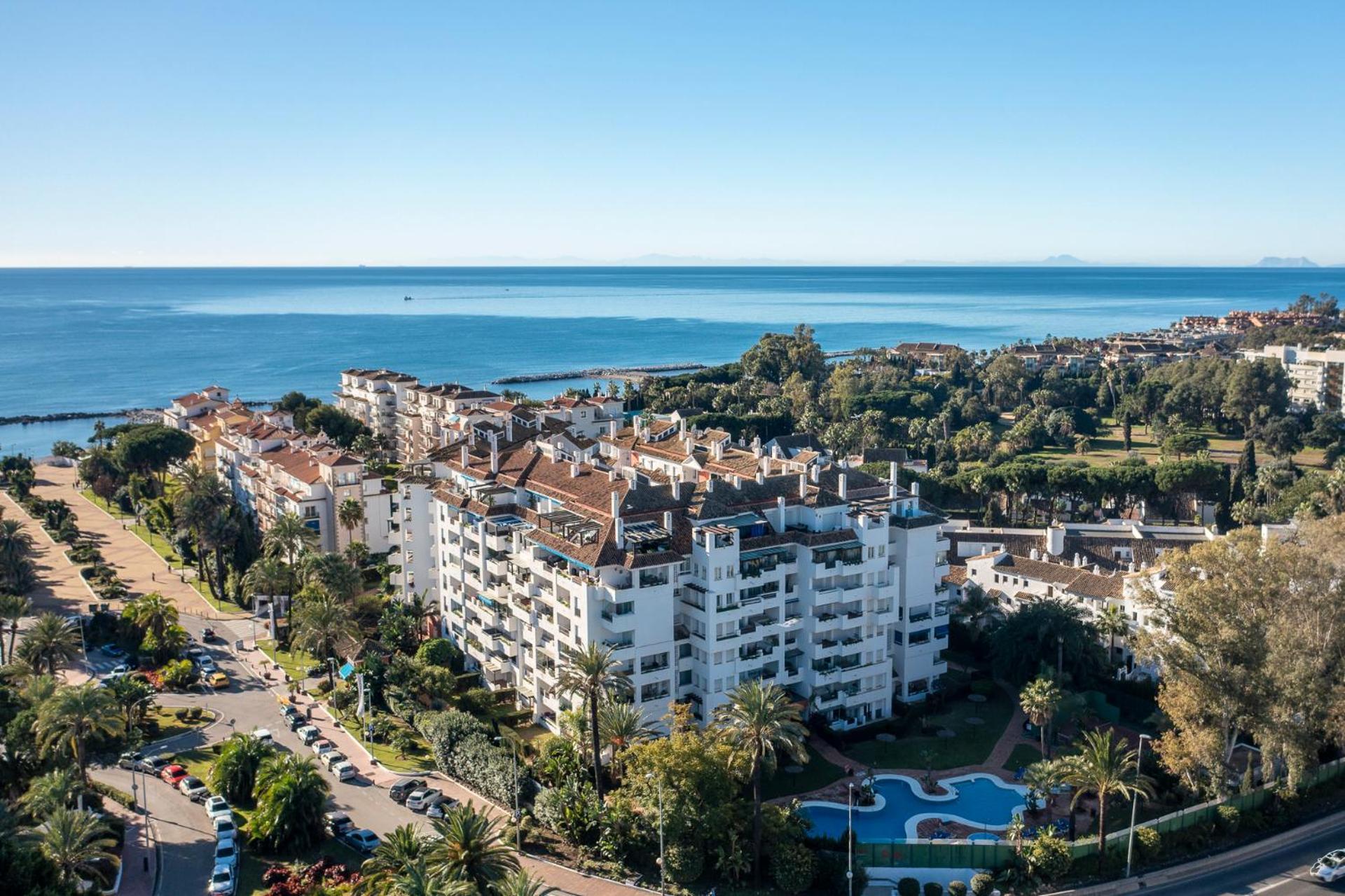 Appartement Modern - 2 Bedrooms, Beachside - Puerto Banus *